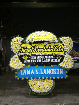 Papan Bunga Duka di Ampari Bura