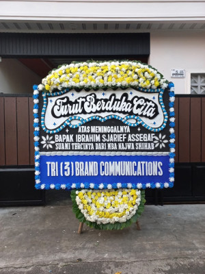 Papan Bunga Duka di Ampari Bura